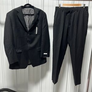 New with Tags Men's Calvin Klein Black Complete Suit & Jacket - Never Worn